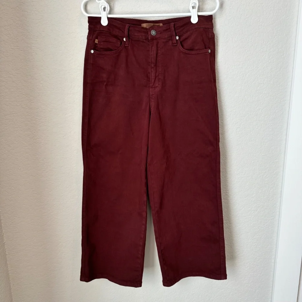 Judy Blue Red Maroon Tummy Control Wide Leg Cropped Jeans - Size 29 EUC